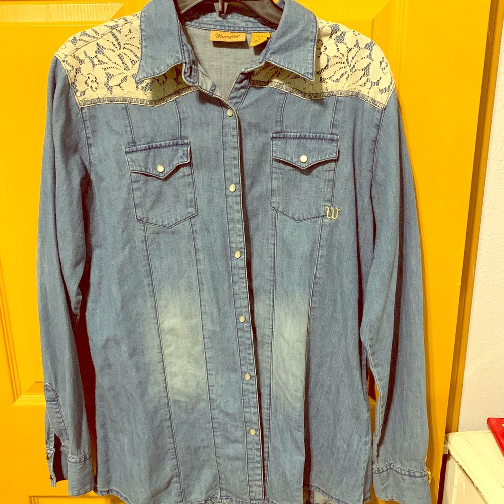 Denim Wrangle shirt with lace back